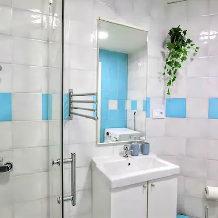 Tropical - Parking, Wifi, Ac