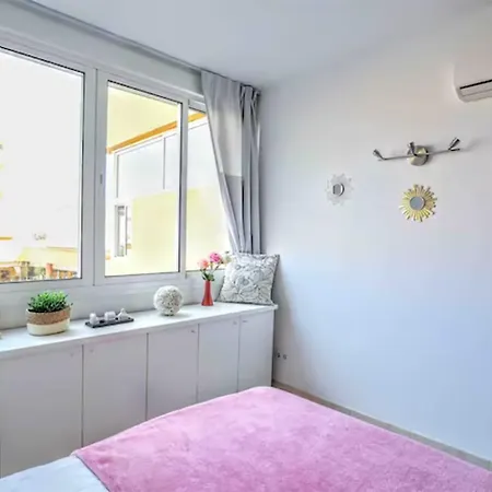 Tropical - Parking, Wifi, Ac